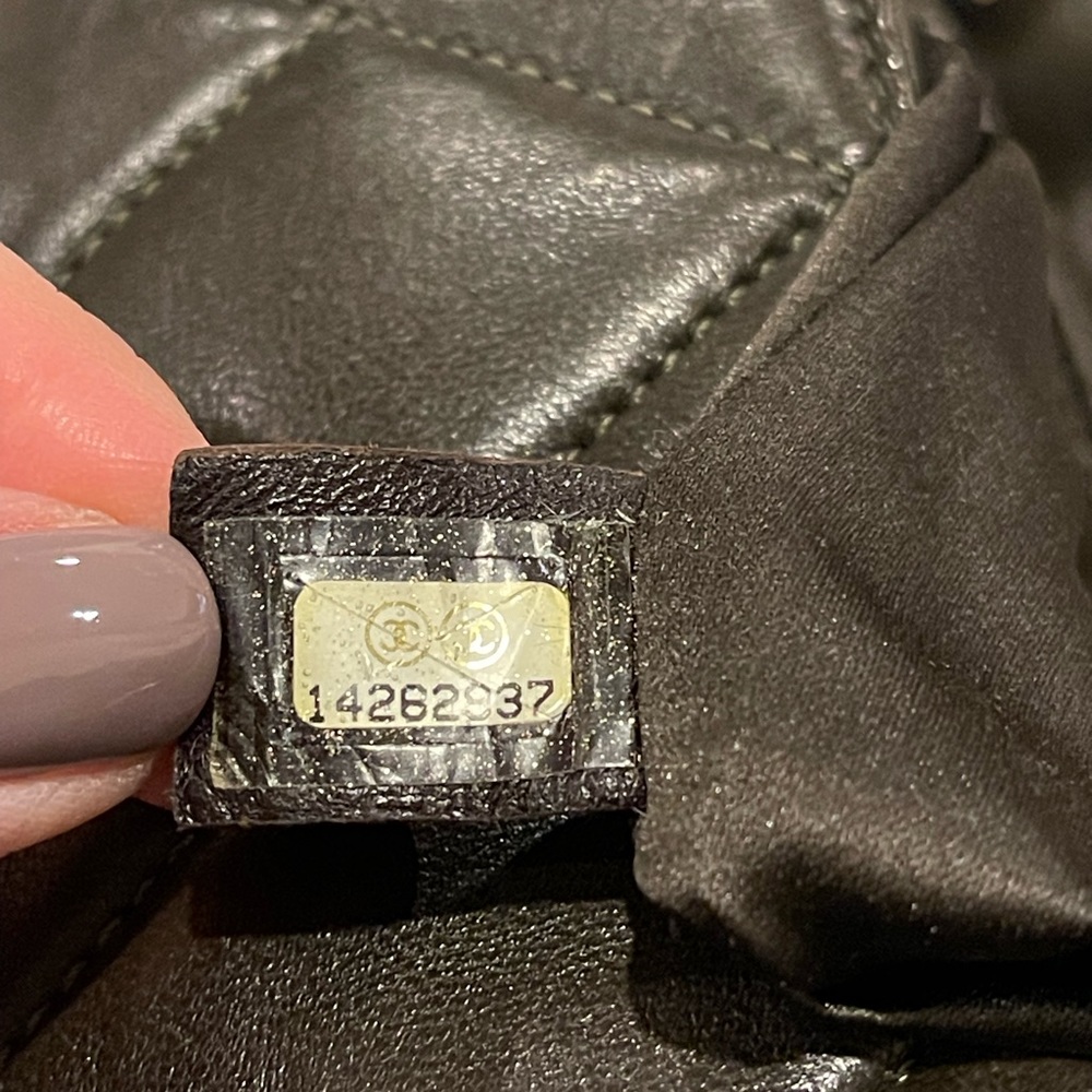 Authentic CHANEL Lambskin Double Chain Single Flap Maxi Size Handbag - Picture 15 of 16